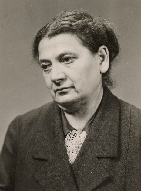 Passfoto von Cornelia Schloß